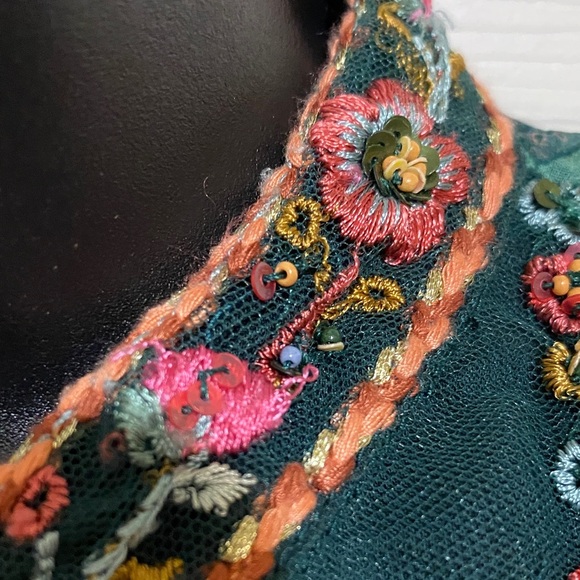 Soft Surroundings Embroidered/Beaded Emerald Shira Peasant Top- Petite Medium - Picture 4 of 12
